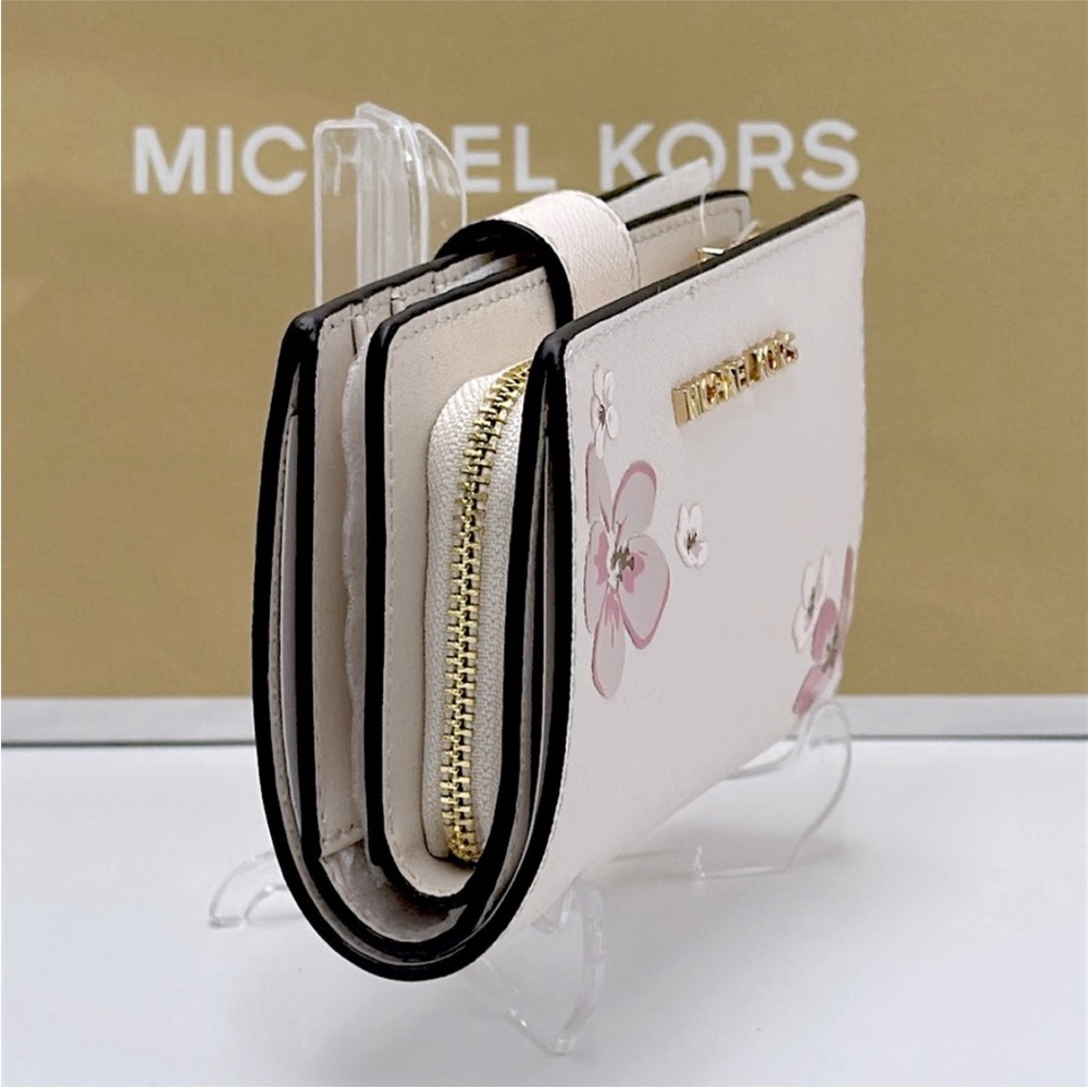 Michael Kors Jet Set Medium Floral Embellished Signature Logo Bi-Fold Wallet - Picture 4 of 15